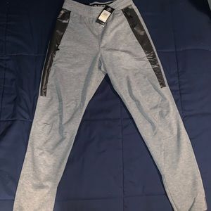 Mens M Under Armour Cold Gear Gray Pants
